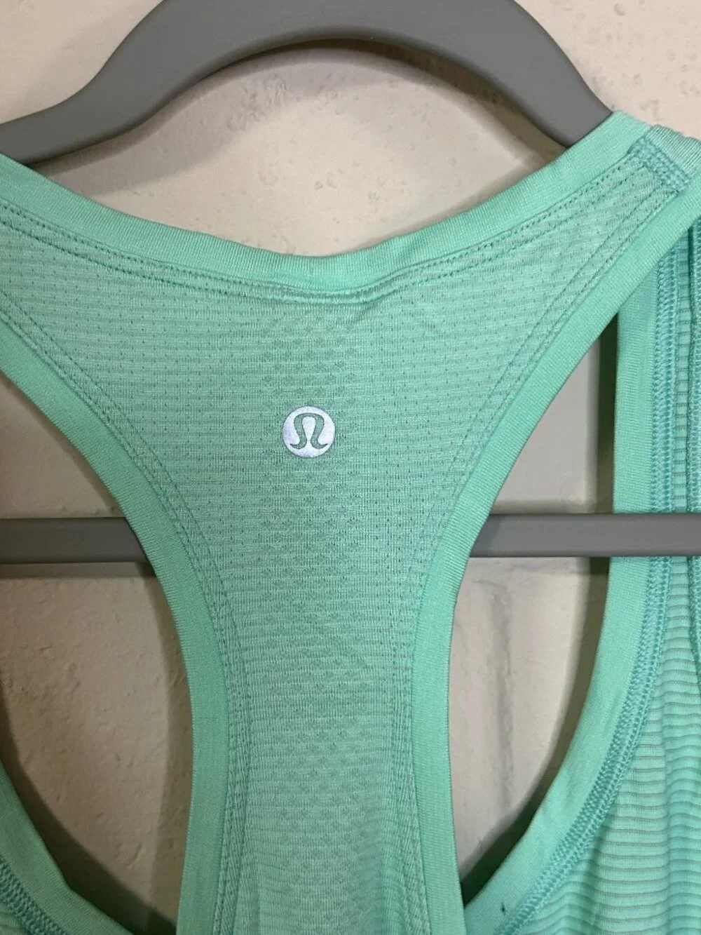 Lululemon Top Womens 14 Swiftly Tech Racerback Tank 2.0 Race Running Mint